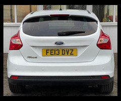 Ford Focus 1.6 Titanium Hatchback 5dr Petrol Powershift Euro 5 (125 ps) - 7