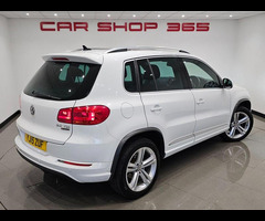 Volkswagen Tiguan 2.0 TDI (150 PS) BLUEMOTION TECH R-LINE 4MOTION 4WD EURO 6 (S/S) 5DR + NAV + PANOR - 7