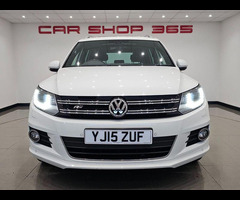 Volkswagen Tiguan 2.0 TDI (150 PS) BLUEMOTION TECH R-LINE 4MOTION 4WD EURO 6 (S/S) 5DR + NAV + PANOR - 10