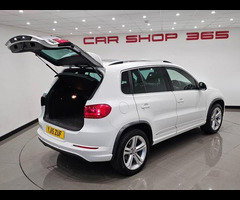 Volkswagen Tiguan 2.0 TDI (150 PS) BLUEMOTION TECH R-LINE 4MOTION 4WD EURO 6 (S/S) 5DR + NAV + PANOR - 35