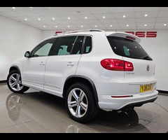 Volkswagen Tiguan 2.0 TDI (150 PS) BLUEMOTION TECH R-LINE 4MOTION 4WD EURO 6 (S/S) 5DR + NAV + PANOR - 63