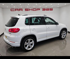 Volkswagen Tiguan 2.0 TDI (150 PS) BLUEMOTION TECH R-LINE 4MOTION 4WD EURO 6 (S/S) 5DR + NAV + PANOR - 73