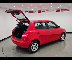 SKODA Fabia 1.2 12V SE (69 PS) EURO 5 5DR HATCHBACK + AIR CON + REVERSING CAMERA + 15 INCH ALLOYS - 10