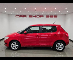 SKODA Fabia 1.2 12V SE (69 PS) EURO 5 5DR HATCHBACK + AIR CON + REVERSING CAMERA + 15 INCH ALLOYS - 30