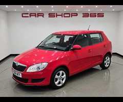 SKODA Fabia 1.2 12V SE (69 PS) EURO 5 5DR HATCHBACK + AIR CON + REVERSING CAMERA + 15 INCH ALLOYS - 32