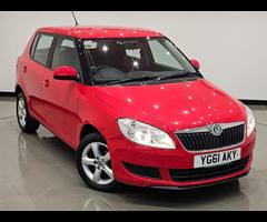 SKODA Fabia 1.2 12V SE (69 PS) EURO 5 5DR HATCHBACK + AIR CON + REVERSING CAMERA + 15 INCH ALLOYS - 46