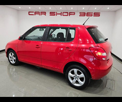 SKODA Fabia 1.2 12V SE (69 PS) EURO 5 5DR HATCHBACK + AIR CON + REVERSING CAMERA + 15 INCH ALLOYS - 49