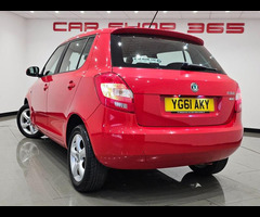 SKODA Fabia 1.2 12V SE (69 PS) EURO 5 5DR HATCHBACK + AIR CON + REVERSING CAMERA + 15 INCH ALLOYS - 52