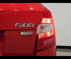 SKODA Fabia 1.2 12V SE (69 PS) EURO 5 5DR HATCHBACK + AIR CON + REVERSING CAMERA + 15 INCH ALLOYS - 53