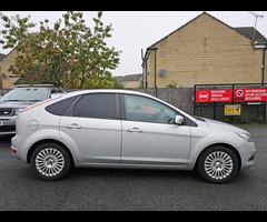 Ford Focus 2.0 Titanium Hatchback 5dr Petrol Manual (170 g/km, 143 bhp) + SONY HIFI + PARKING AID + - 9