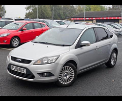 Ford Focus 2.0 Titanium Hatchback 5dr Petrol Manual (170 g/km, 143 bhp) + SONY HIFI + PARKING AID + - 17