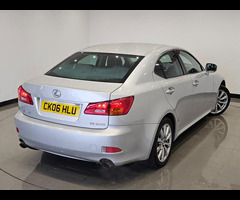 Lexus IS 2.5 250 SE Saloon 4dr Petrol Manual (231 g/km, 204 bhp) + HEATED LEATHER SEATS + CRUISE CON - 37