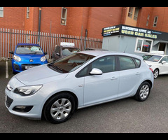 Vauxhall Astra 1.7 CDTi ecoFLEX Design Euro 5 (s/s) 5dr