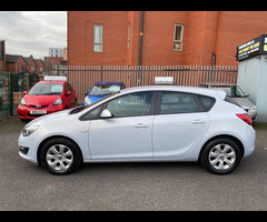 Vauxhall Astra 1.7 CDTi ecoFLEX Design Euro 5 (s/s) 5dr - 3