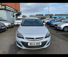 Vauxhall Astra 1.7 CDTi ecoFLEX Design Euro 5 (s/s) 5dr - 4