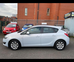 Vauxhall Astra 1.7 CDTi ecoFLEX Design Euro 5 (s/s) 5dr - 19