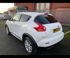 Nissan Juke 1.6 Acenta Premium Euro 5 (s/s) 5dr - 8