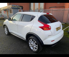 Nissan Juke 1.6 Acenta Premium Euro 5 (s/s) 5dr - 43