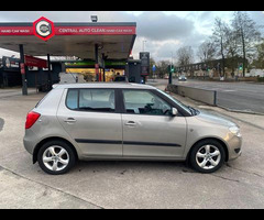 SKODA Fabia 1.6 TDI SE Euro 5 5dr - 32