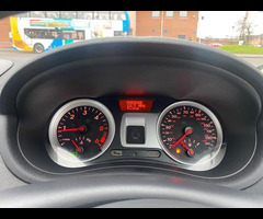 Renault Clio 1.5 dCi Dynamique TomTom Euro 4 5dr - 12