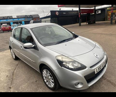 Renault Clio 1.5 dCi Dynamique TomTom Euro 4 5dr - 17