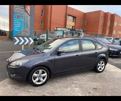 Ford Focus 1.6 Zetec 5dr