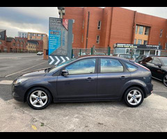 Ford Focus 1.6 Zetec 5dr - 3