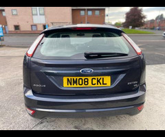 Ford Focus 1.6 Zetec 5dr - 6