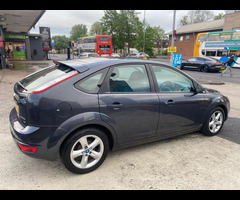 Ford Focus 1.6 Zetec 5dr - 21