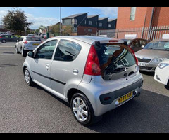 Peugeot 107 1.0 12V Urban Euro 4 5dr - 8