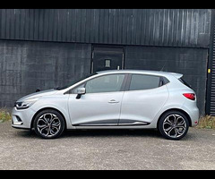 Renault Clio 0.9 TCe Iconic Euro 6 (s/s) 5dr - 11