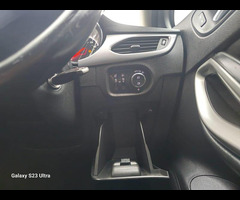 Vauxhall Astra 1.4i Tech Line Nav Euro 6 5dr - 31