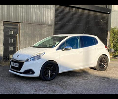 Peugeot 208 1.2 PureTech Allure Euro 6 (s/s) 5dr - 8