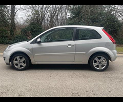 Ford Fiesta 1.4 Zetec Climate 3dr - 8