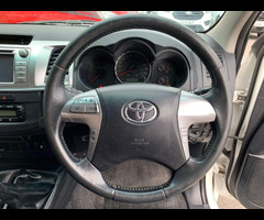 Toyota Hi-lux INVINCIBLE 4WD D-4D DCB 3.0 - 4