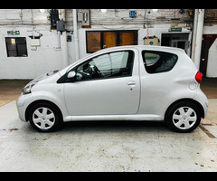 Toyota Aygo 1.0 VVT-i + MultiMode Euro 4 3dr - 10