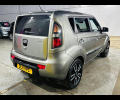 KIA Soul 1.6 CRDi Tempest Auto Euro 4 5dr - 5