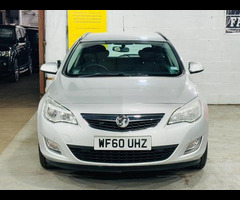 Vauxhall Astra 1.6 16V Exclusiv Sports Tourer Auto Euro 5 5dr - 2