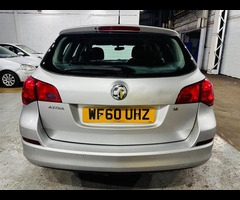 Vauxhall Astra 1.6 16V Exclusiv Sports Tourer Auto Euro 5 5dr - 6