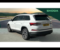 SKODA Kodiaq 2.0 TDI SE Drive 5dr DSG [7 Seat] Diesel Estate - 3