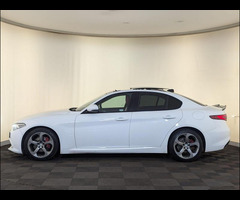 Alfa Romeo Giulia 2.2 TD Speciale Auto Euro 6 (s/s) 4dr - 7