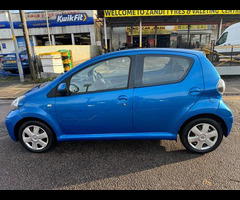 Toyota Aygo 1.0 VVT-i Blue Hatchback 5dr Petrol Manual Euro 5 (67 ps) - 6