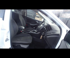 Ford Focus 1.0 T EcoBoost Zetec 5dr - 22