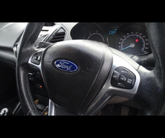 Ford Ecosport 1.5 TDCi Titanium 5dr - 25