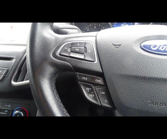 Ford Focus 1.5 TDCi Zetec Edition 5dr - 40