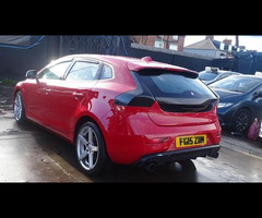 Volvo V40 1.6 R-Design D2 (115hp) 5dr - 9