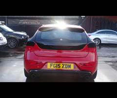 Volvo V40 1.6 R-Design D2 (115hp) 5dr - 10