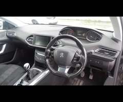 Peugeot 308 1.6 BlueHDi Allure 5dr - 19