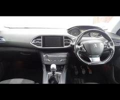 Peugeot 308 1.6 BlueHDi Allure 5dr - 21