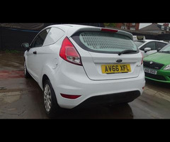 Ford Fiesta VAN 1.5 TDCi - 12